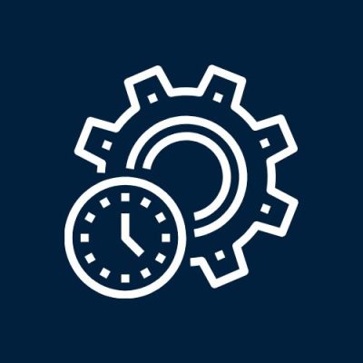 Moderne Fertighaus-Konstruktion in Bauphase 7 mit sichtbarer Holzrahmenbauweise und Dämmung